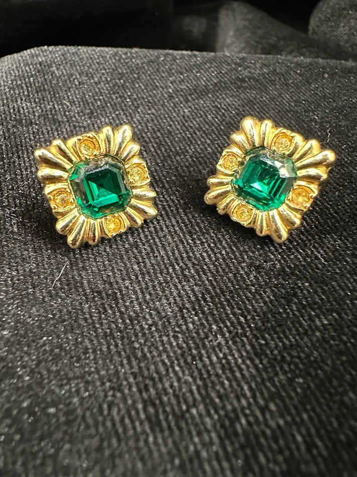 Gold Tone Green Crystal Stud Earrings Emerald Cut Rhinestone Textured Square Vintage Statement Jewelry